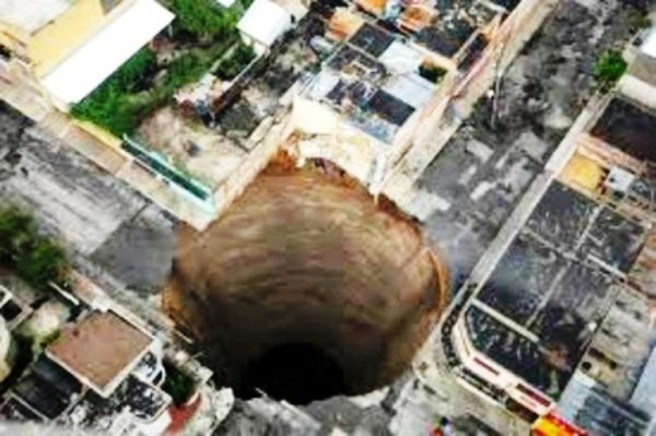 1-Sinkhole in Guatemala